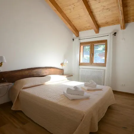 1 Bedroom Cozy In Zignago Διαμέρισμα *